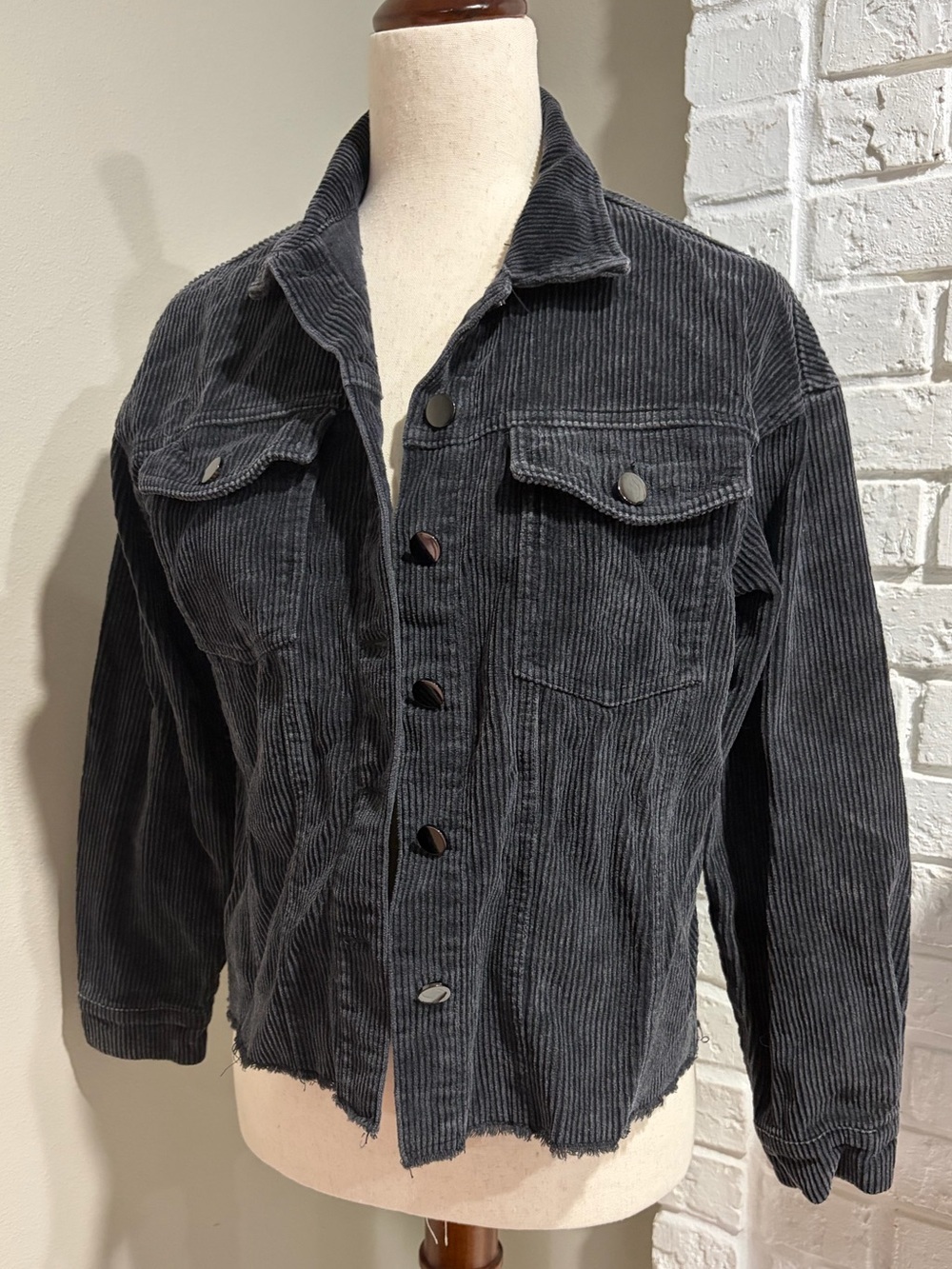 Pink Lily Corduroy Crop Button-Up Jacket - Charcoal Gray - Picture 4 of 6